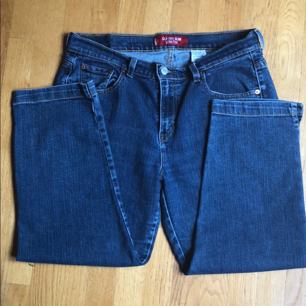 Levi’s crop jeans